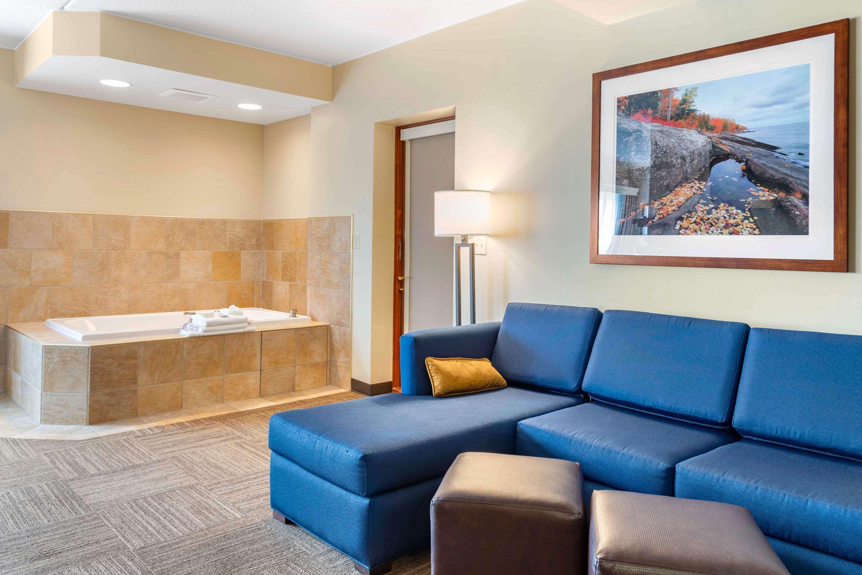 Lift Bridge Lodge, Ascend Hotel Collection Дулут Екстер'єр фото